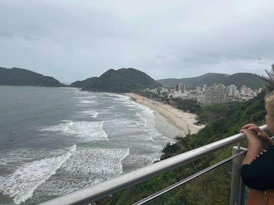 Ap Em Guaruja - 2 Quartos Com Dependencia Exterior foto